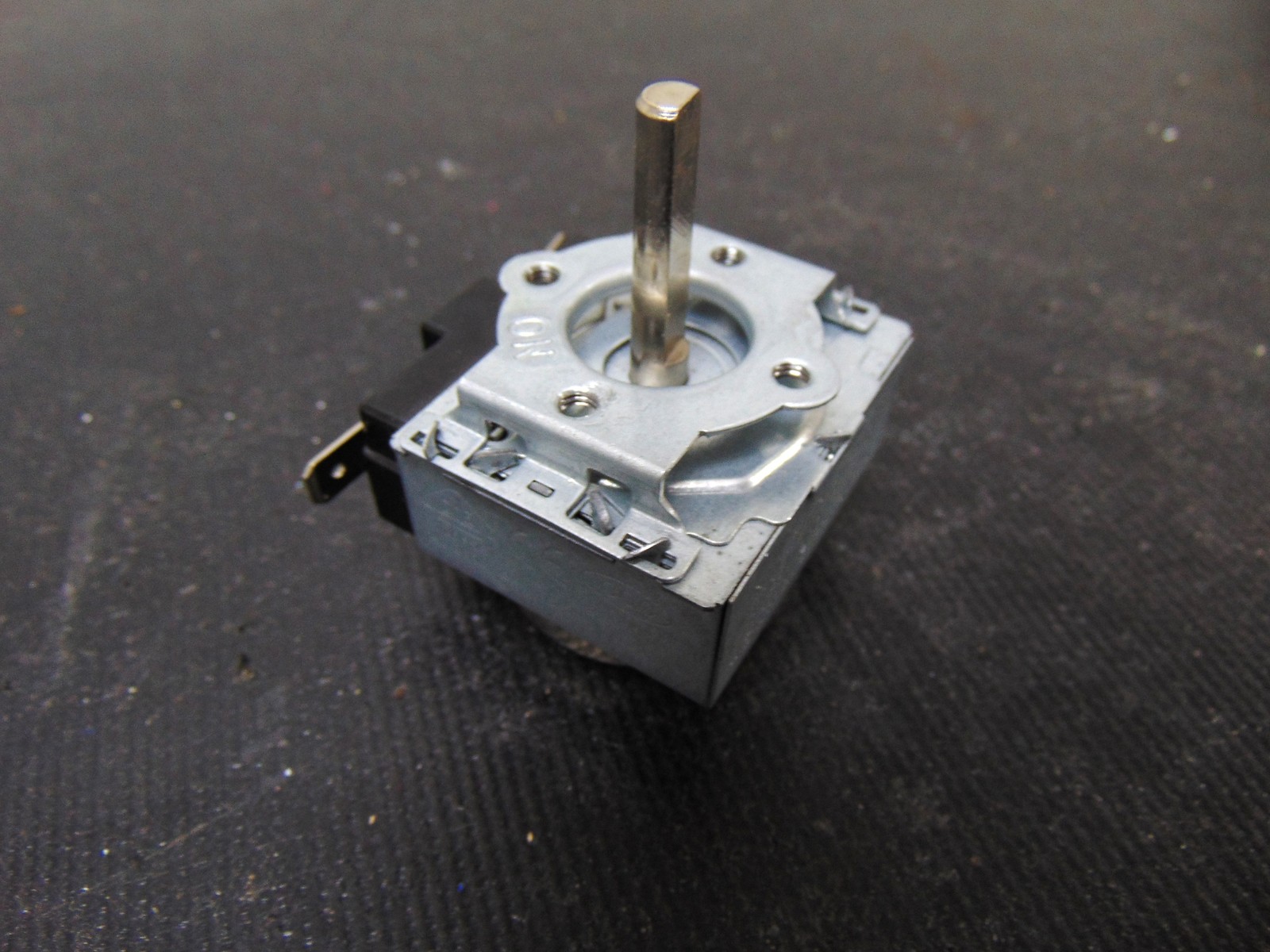 Element Electric Range EER244MSCW Mechanical Timer Switch E185572