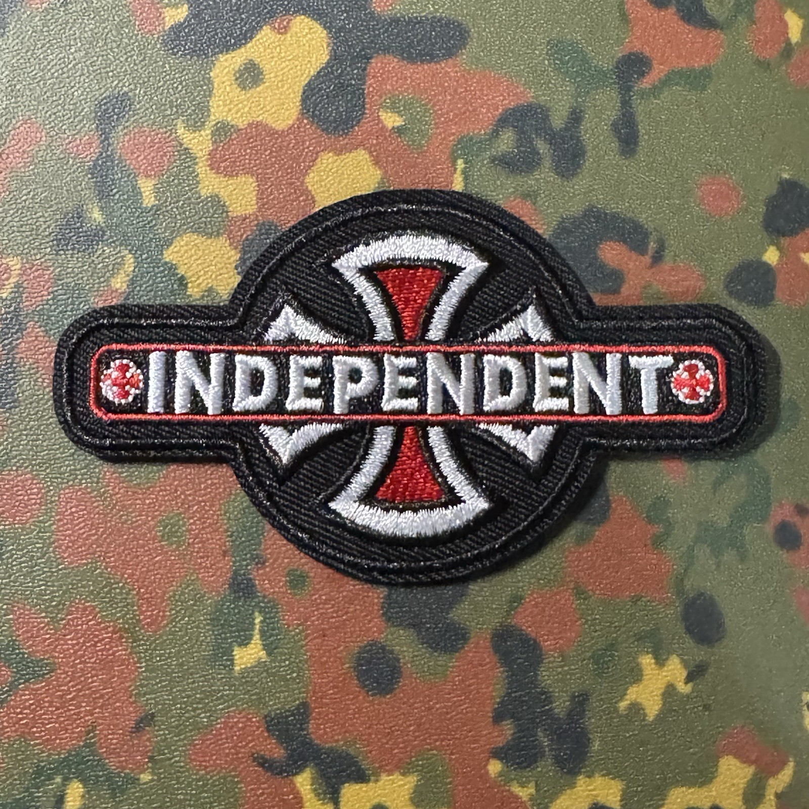 INDEPENDENT TRUCKS Embroidered Patch Iron-On/Sew-On SKATEBOARDING SKATER CROSS