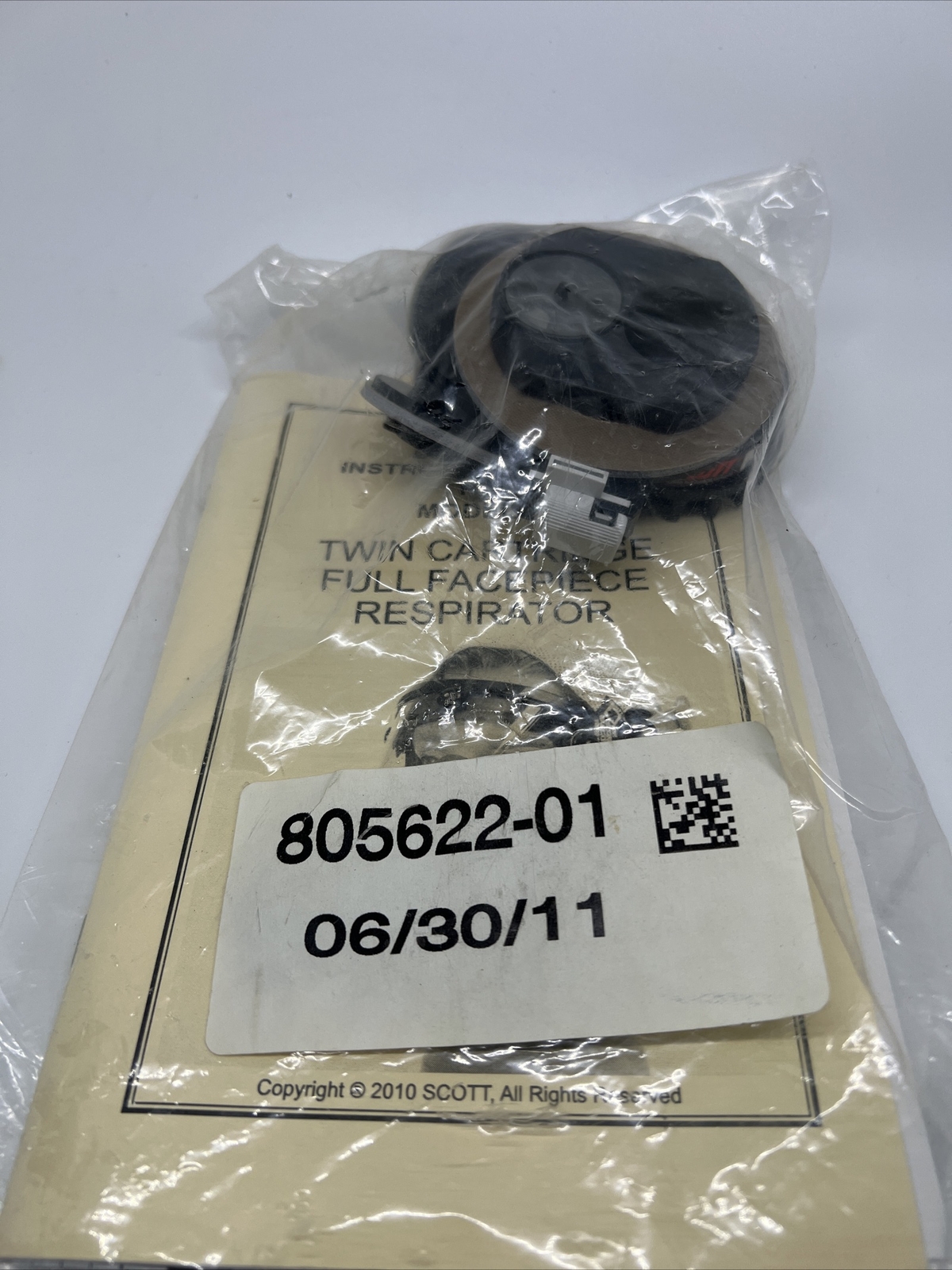 SCOTT SAFETY TWIN CARTRIDGE ADAPTER MODEL 74  p/n 805622-01