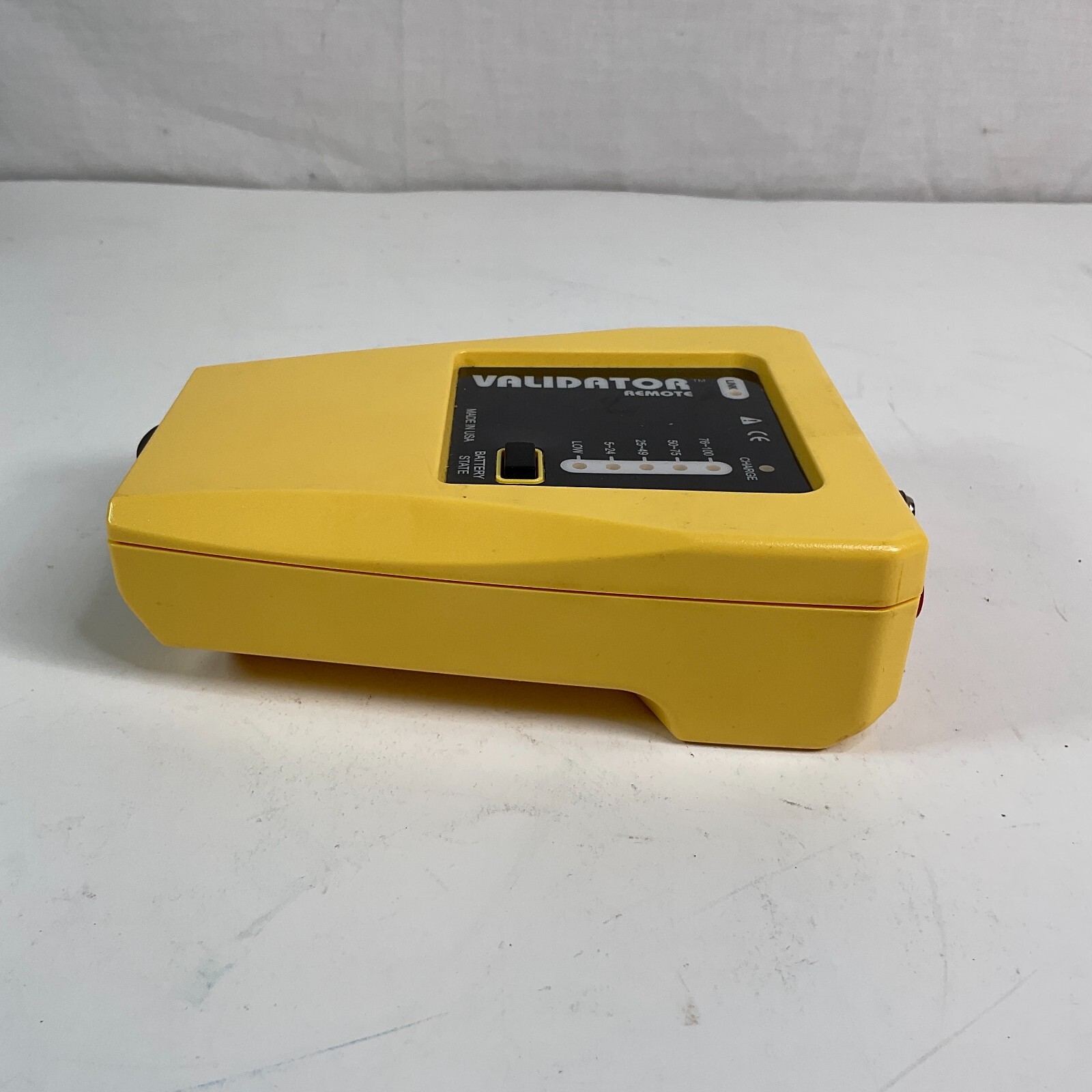 Test-Um Validator NT900 and Validator Remote NT93 Cable Tester with Carrying Bag