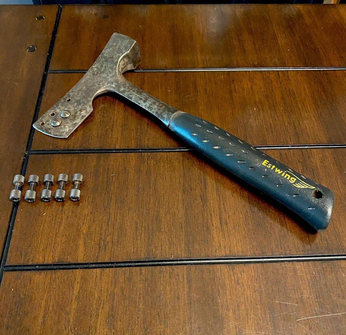 Vintage ESTWING E3-CA Shingle Roofing Drywall Hammer W/ Replacement Bolts