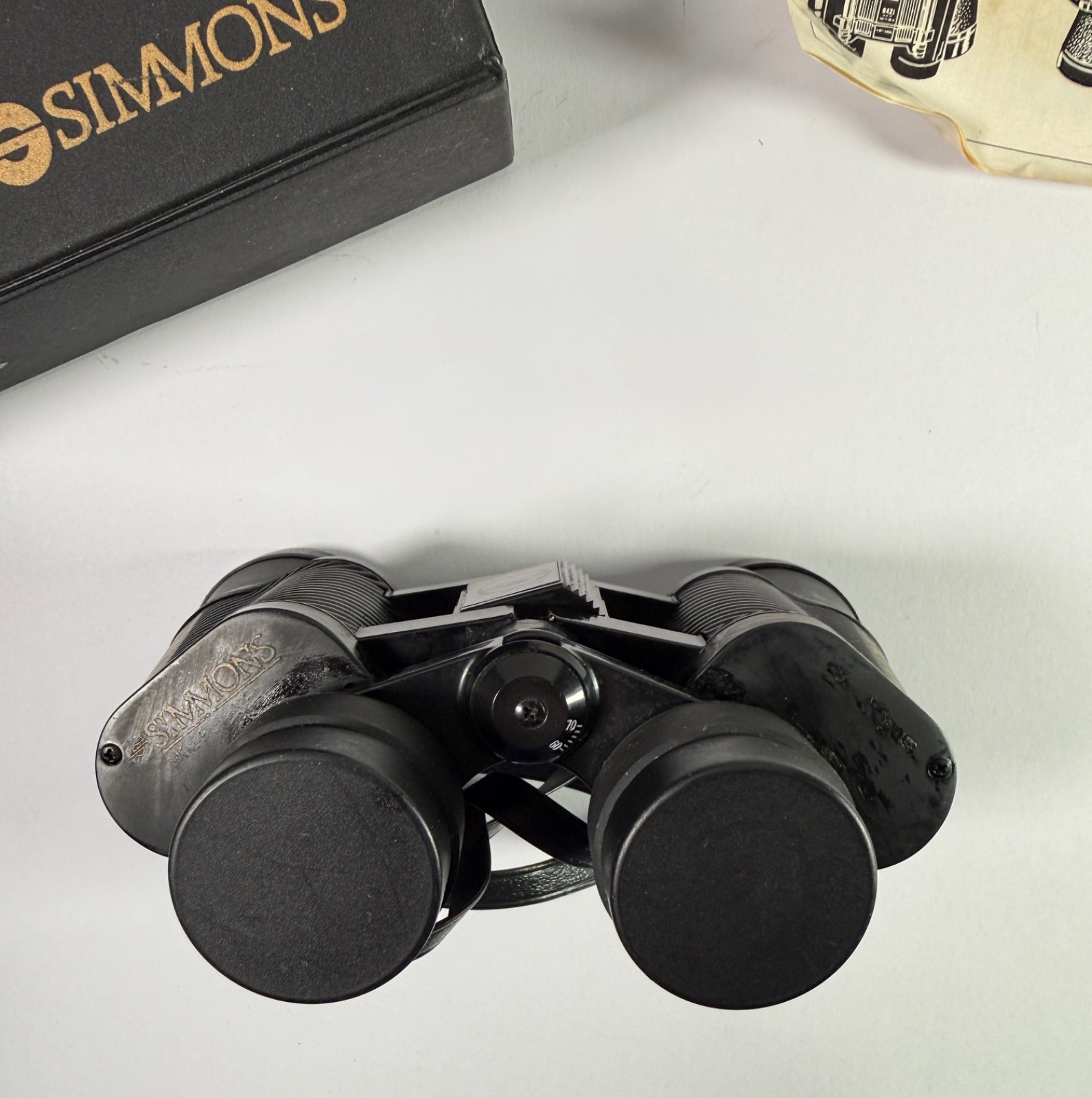 Simmons 8×40 Wide Angle Binoculars – Model 1102 – Case & Instructions