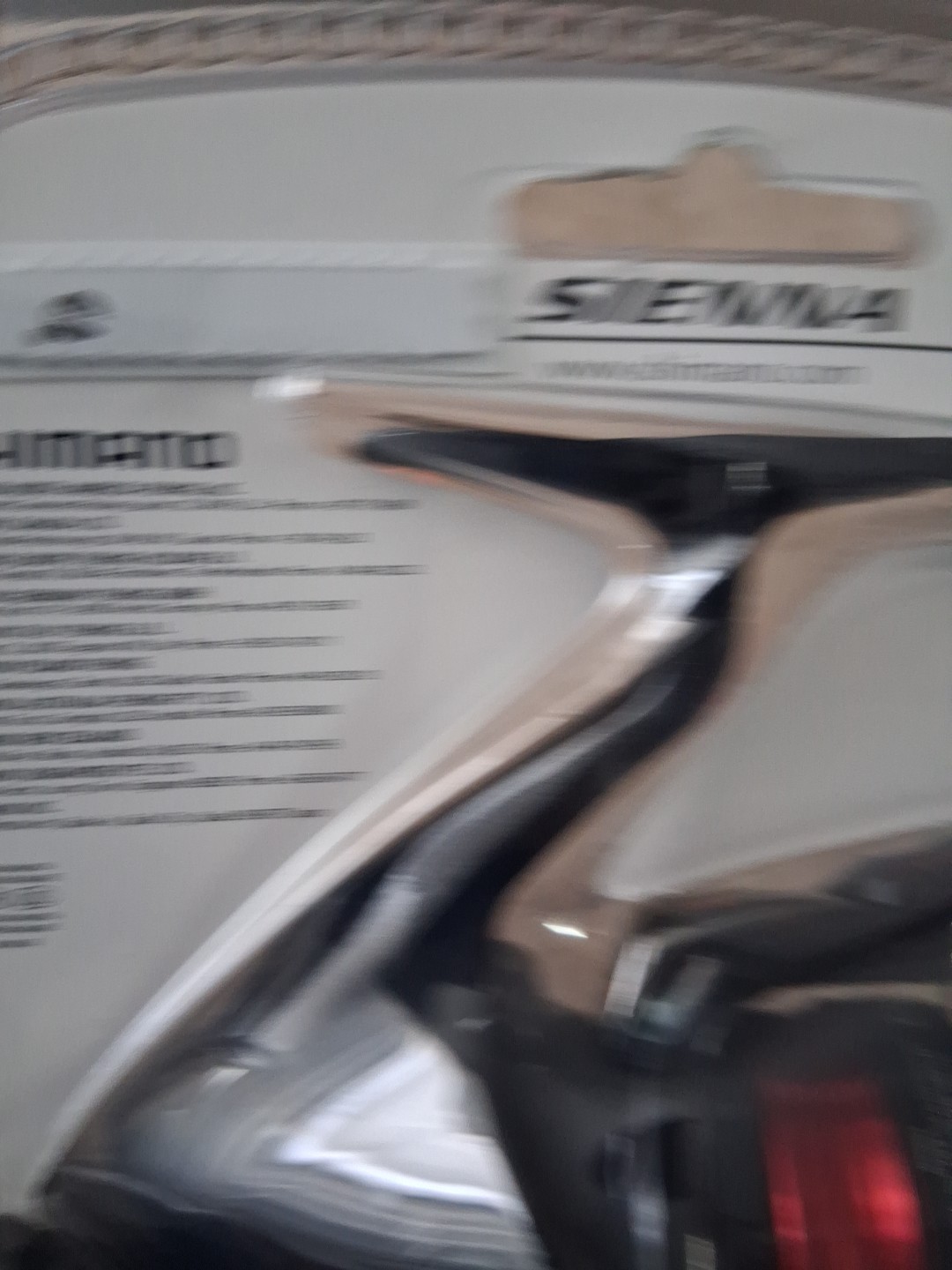 Shimano 19 Sienna C3000 Spinning Reel 3.5kg Drag 250g Light Shore Saltwater