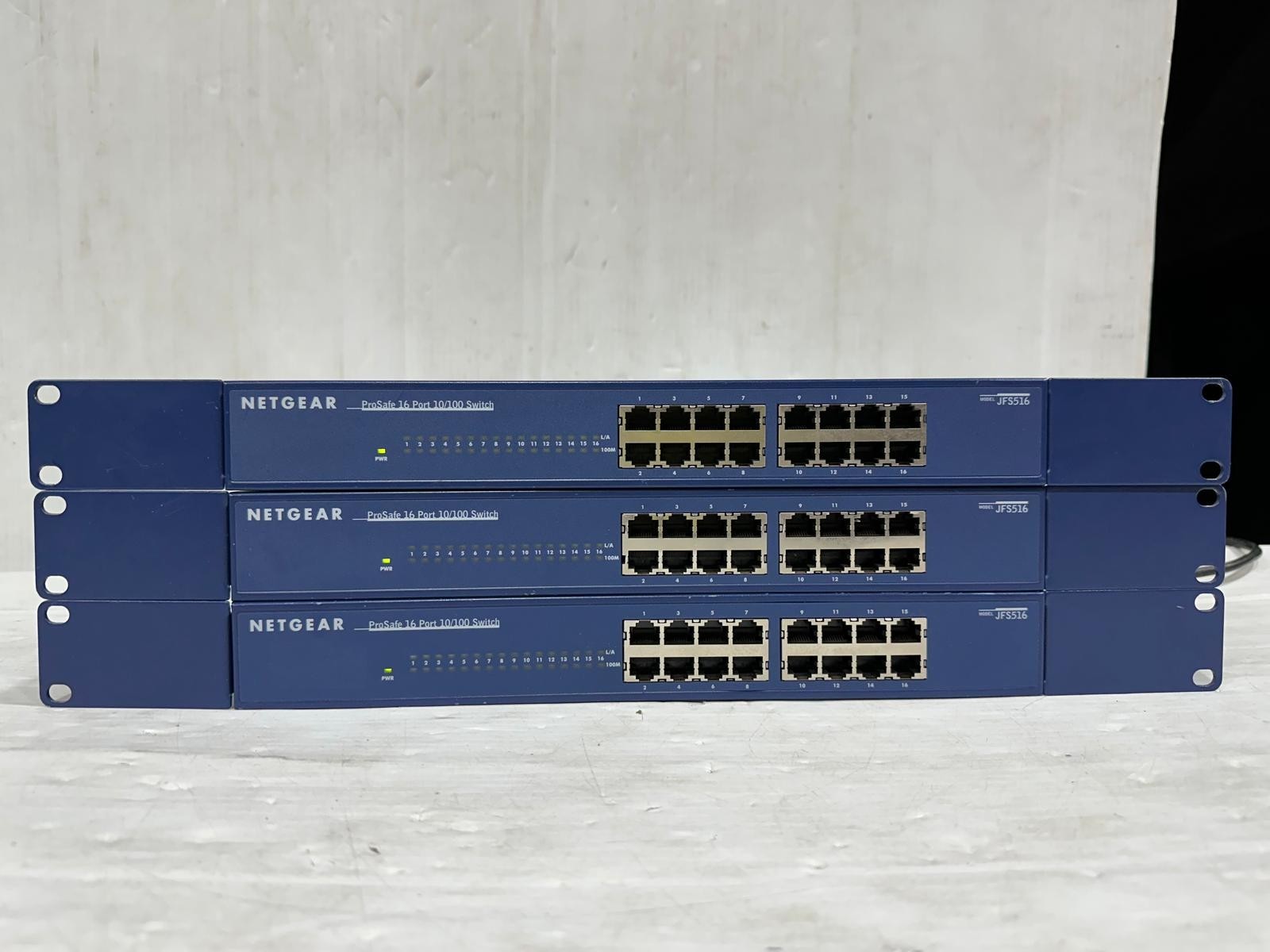 NETGEAR JFS516 ProSafe 16 Port 10/100 Switch #5178-B (One) THS