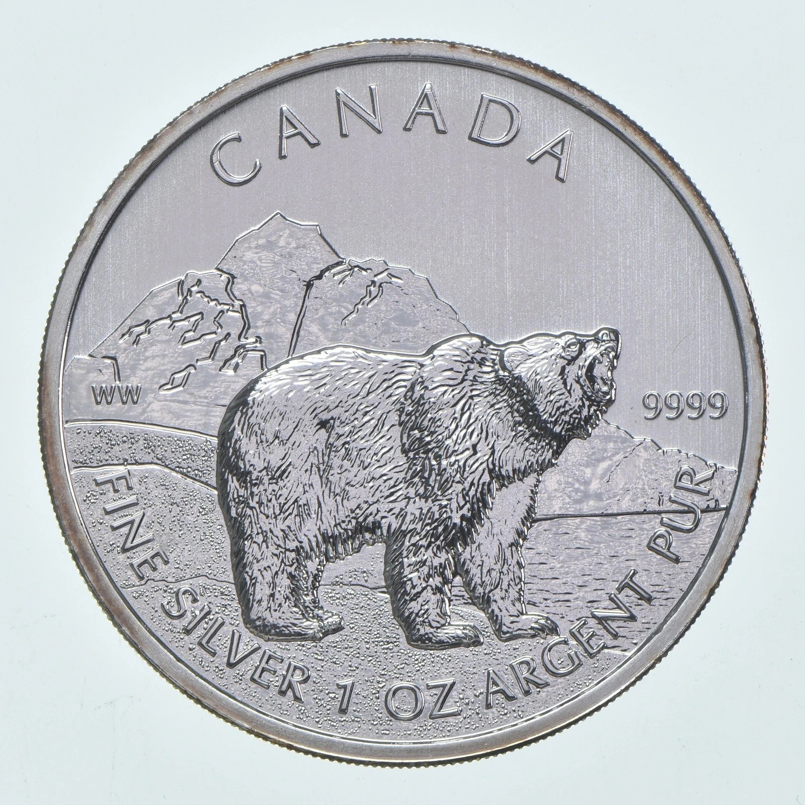 2011 Canadian Maple Leaf 1 oz .9999 Fine Silver Grizzly Bear $5 BU Coin.