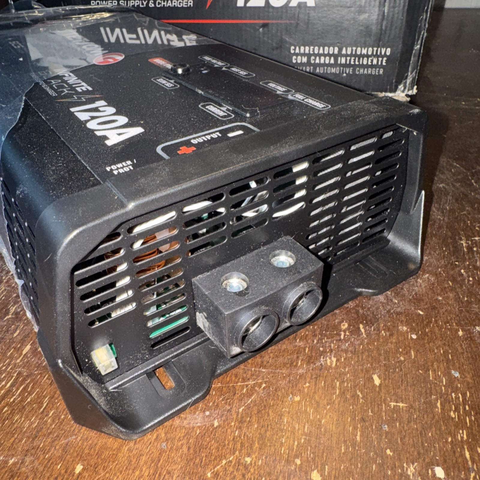 Stetsom INFINITE 120A Battery Charger