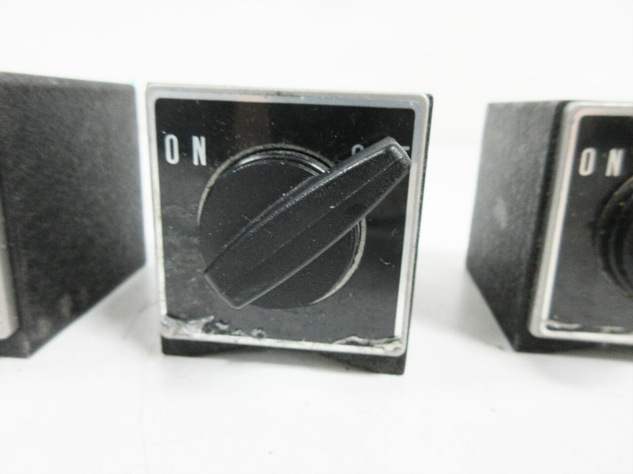 3x MAGNETIC BASE ~ [1] NEWPORT MB-2