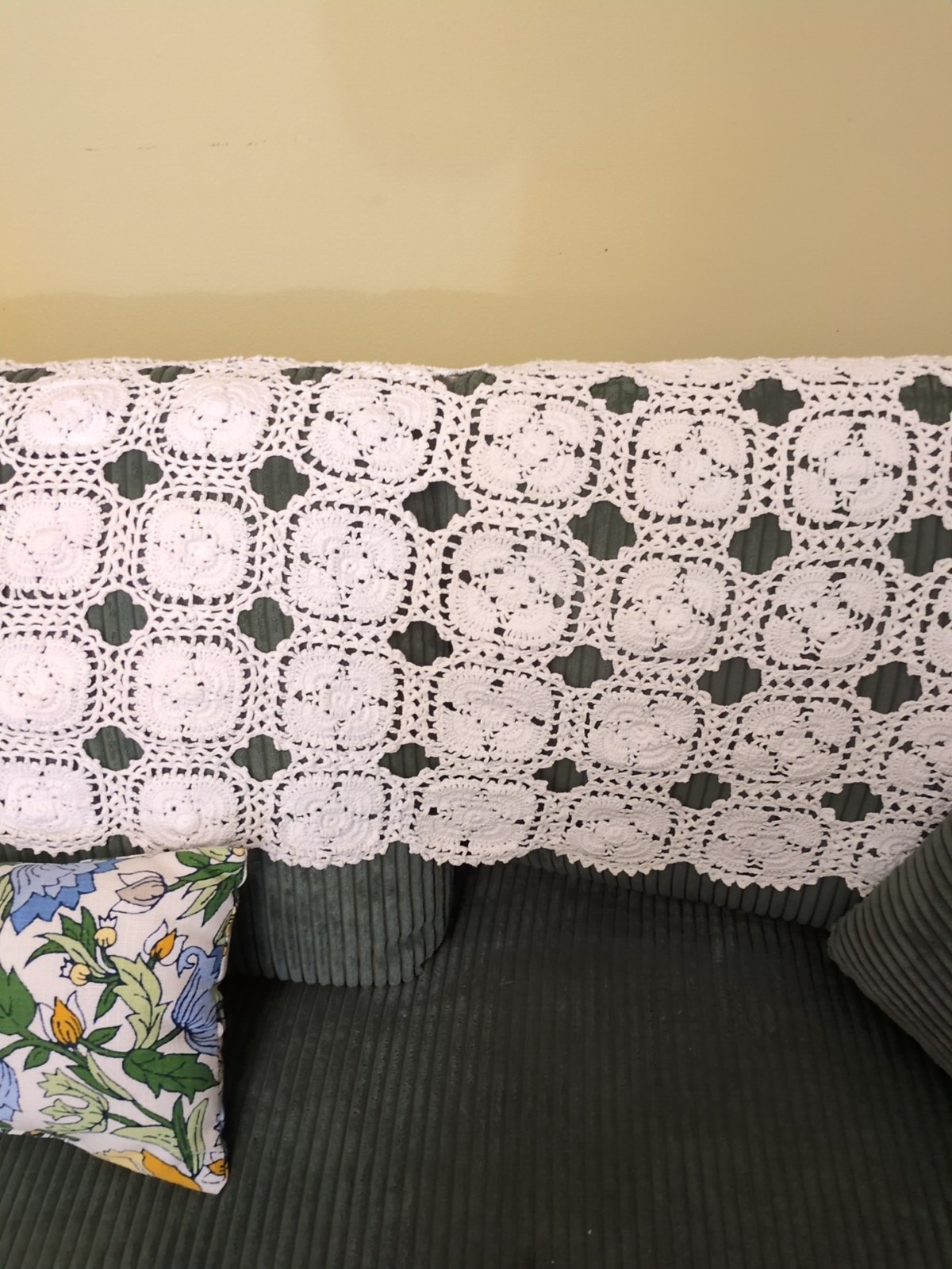 Hand Crocheted Couch Cover/Throw/Blanket 85*57
