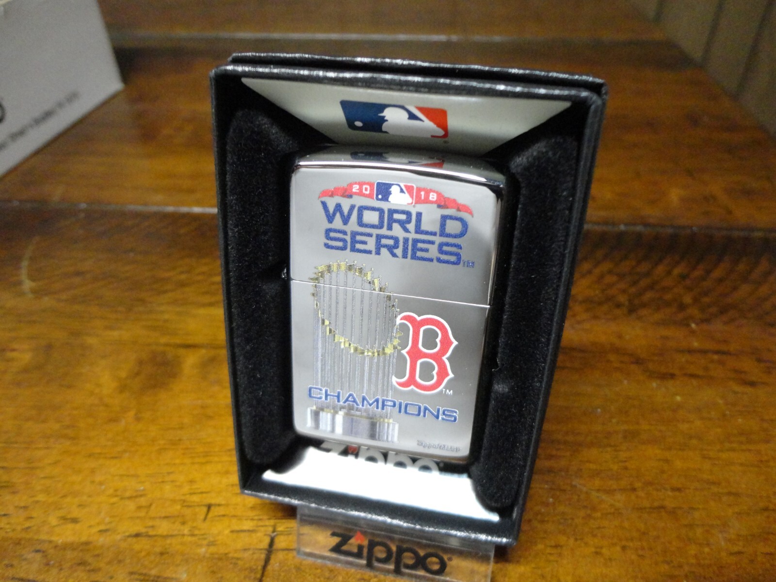BOSTON RED SOX WORLD SERIES CHAMPIONS 2018 MLB ZIPPO LIGHTER MINT IN BOX
