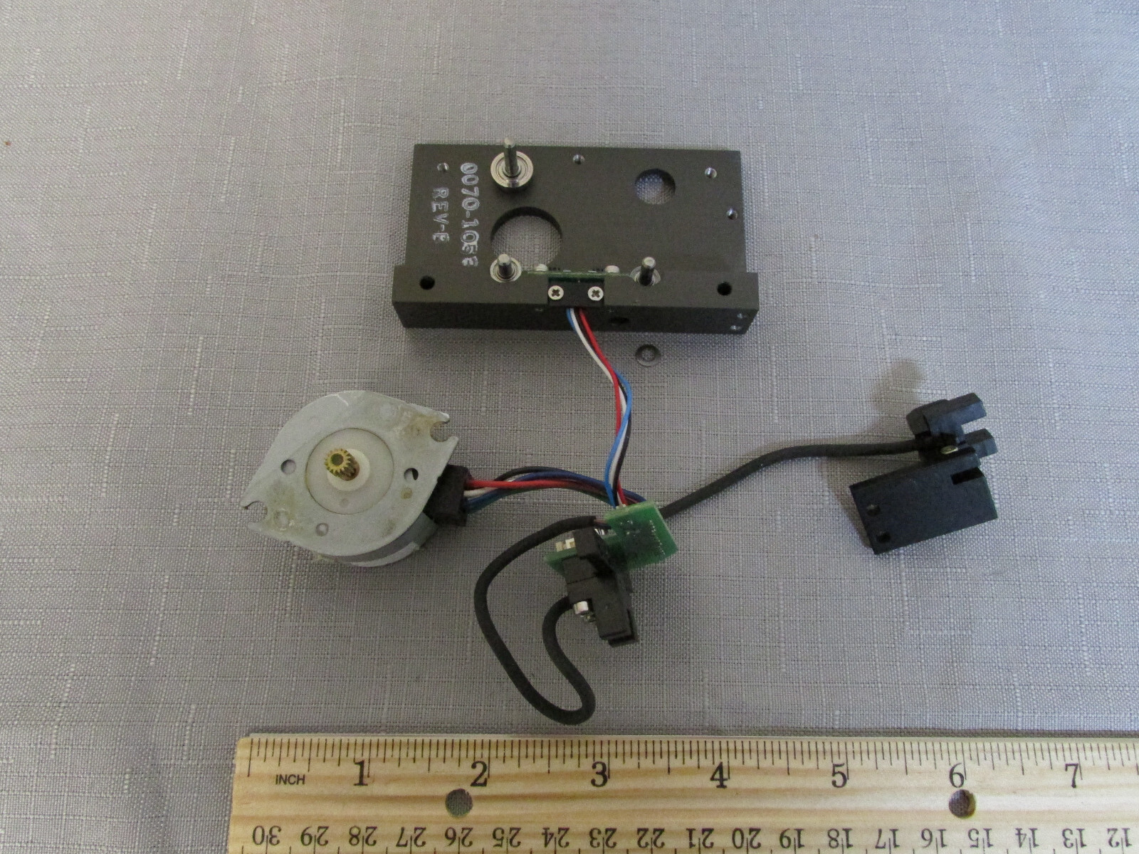 RS Components 440-262 Unipolar 7.5 degree stepper motor + Other Gadgets