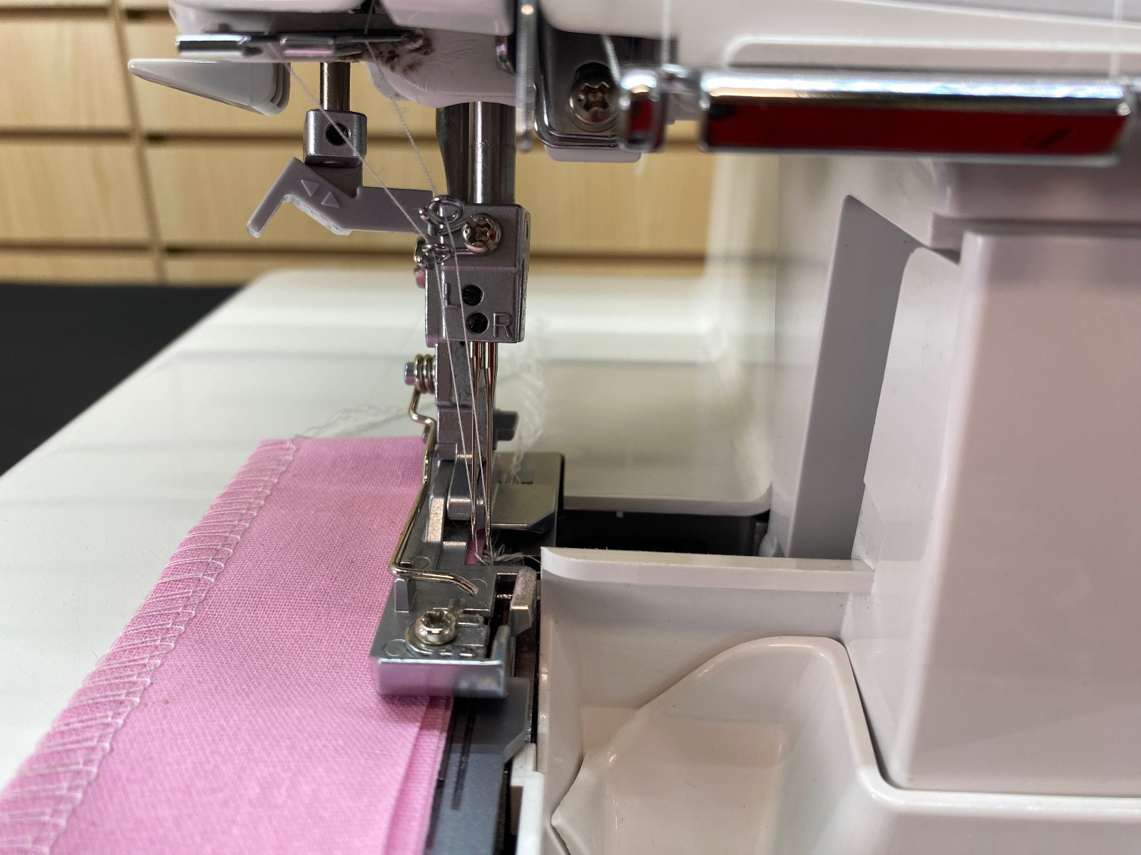 Juki MO-1000 Air Thread Overlock Serger Machine - Quality Pre-Owned ✅