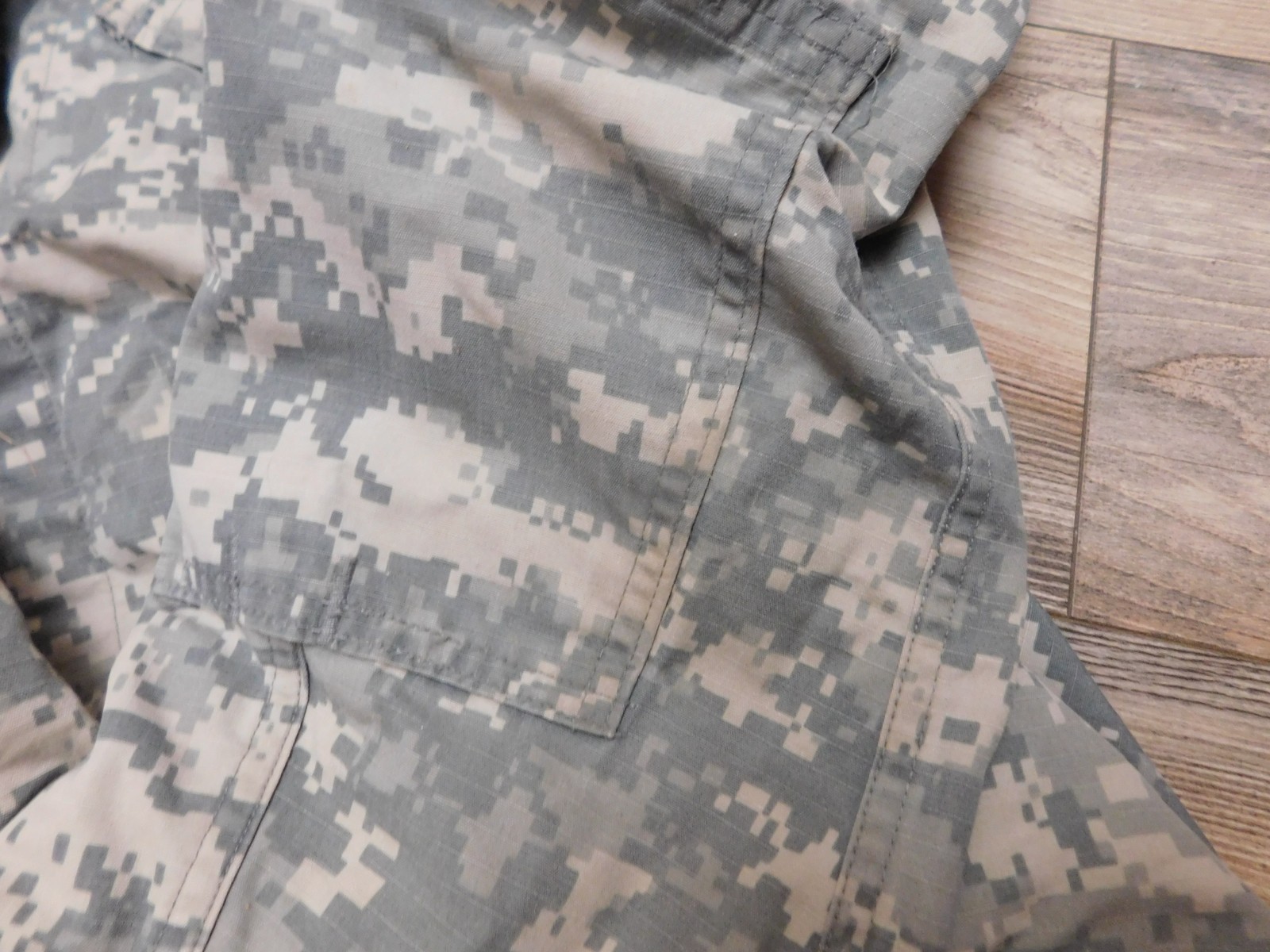 US ARMY ACU TOP COAT SIZE LARGE - X LONG