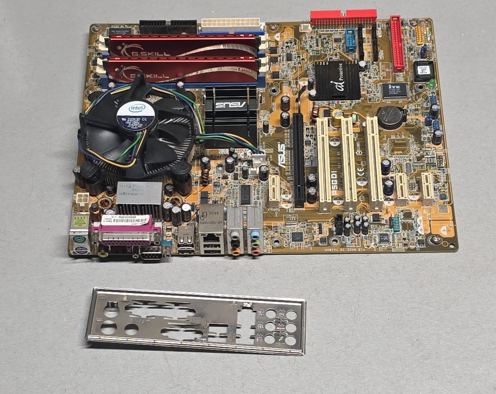 ASUS P5GD1 Motherboard LGA775 Intel DDR PCIe w Pentium 4 3.0GHz 2GB I/O Shield T