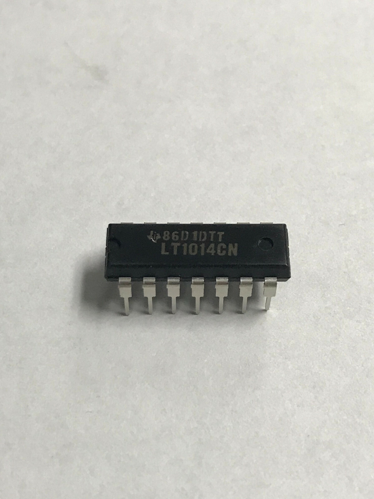 TI LT1014CN IC QUAD PREC OP AMP 14-DIP