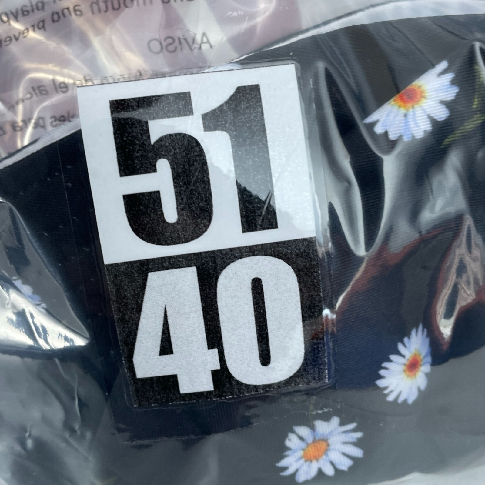 Alice + Olivia Reversible Daisy Bucket Hat White & Black NWT 5140