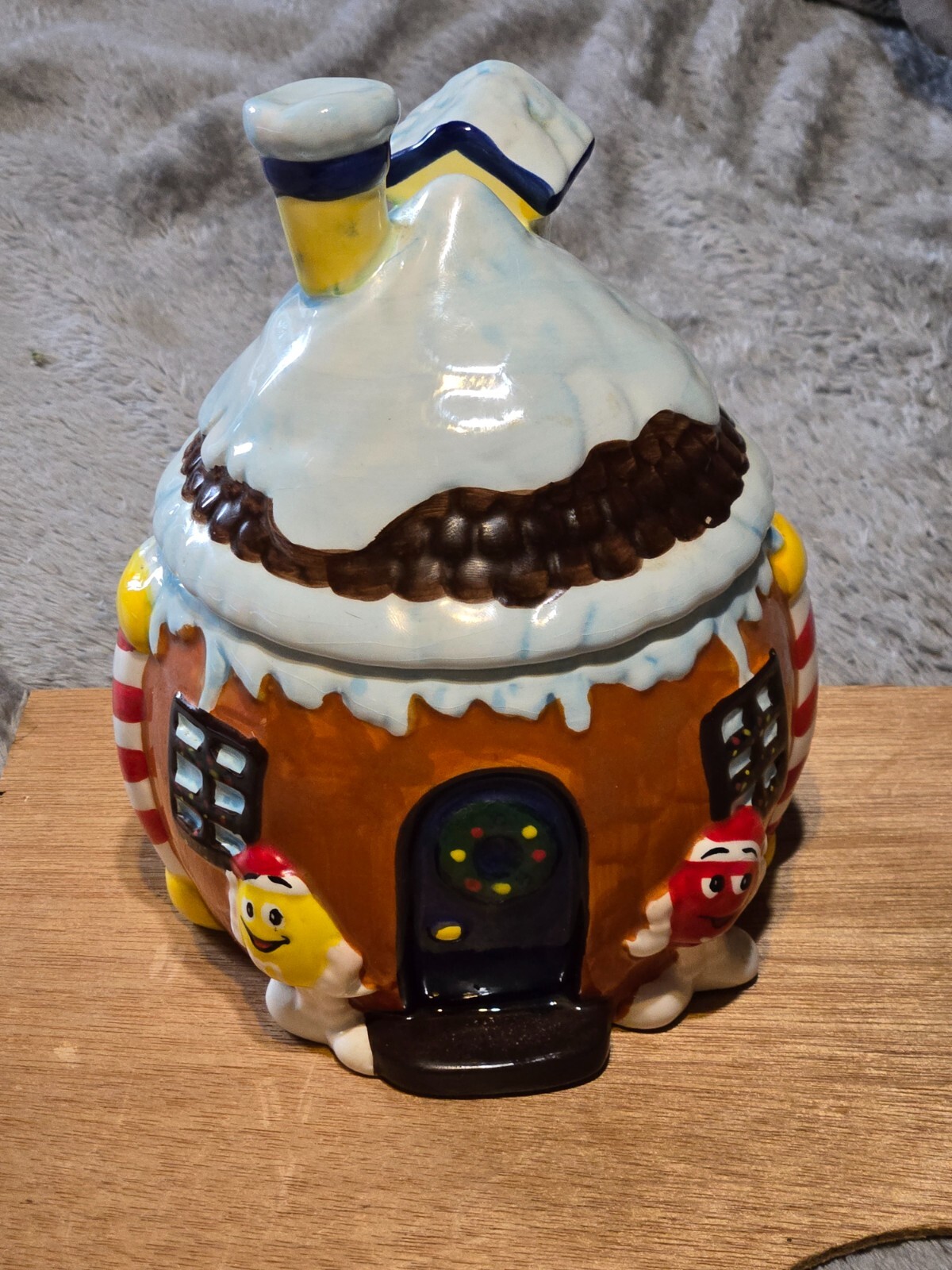 M&M's Winter Holiday House Candy Cookie Treat Ceramic Jar 7” Tall 2008