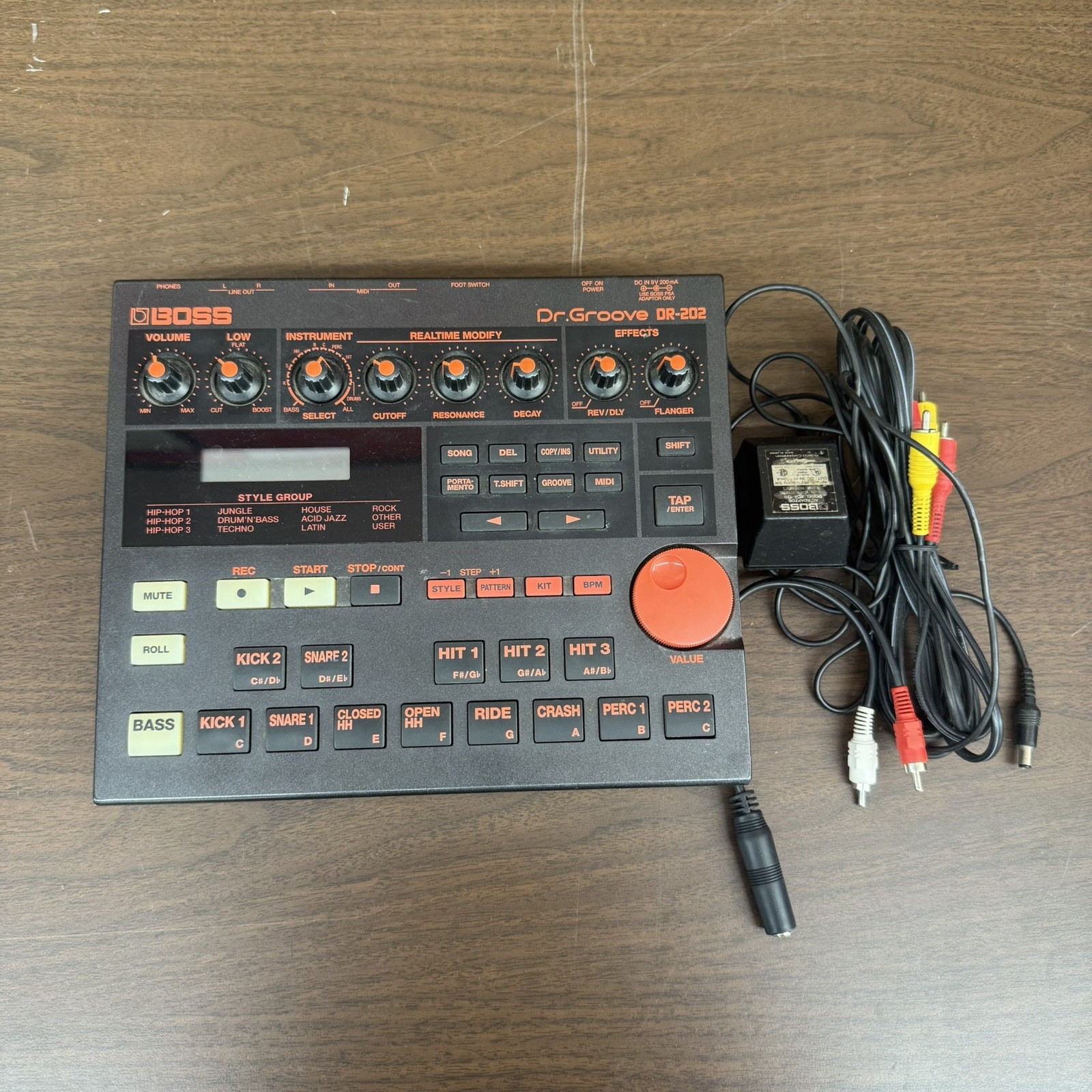 Boss DR-202 Sampler & Sequencer Pad Triggers Built-in Effects 16 Pads Tabletop