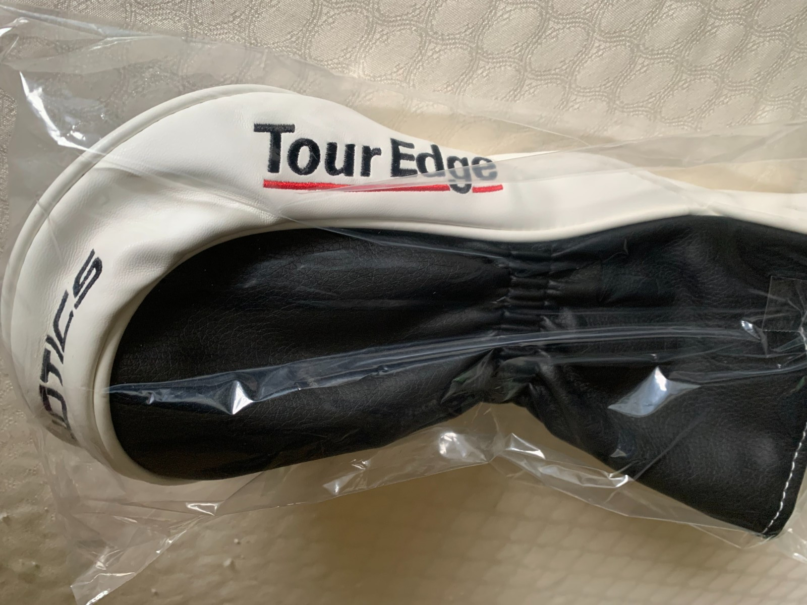 NEW Tour Edge EXOTICS 725 Driver Headcover Black/White (TEU)