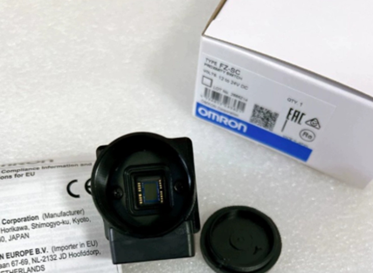 1PC New In Box OMRON FZ-SC Industrial Vision CCD Color Camera