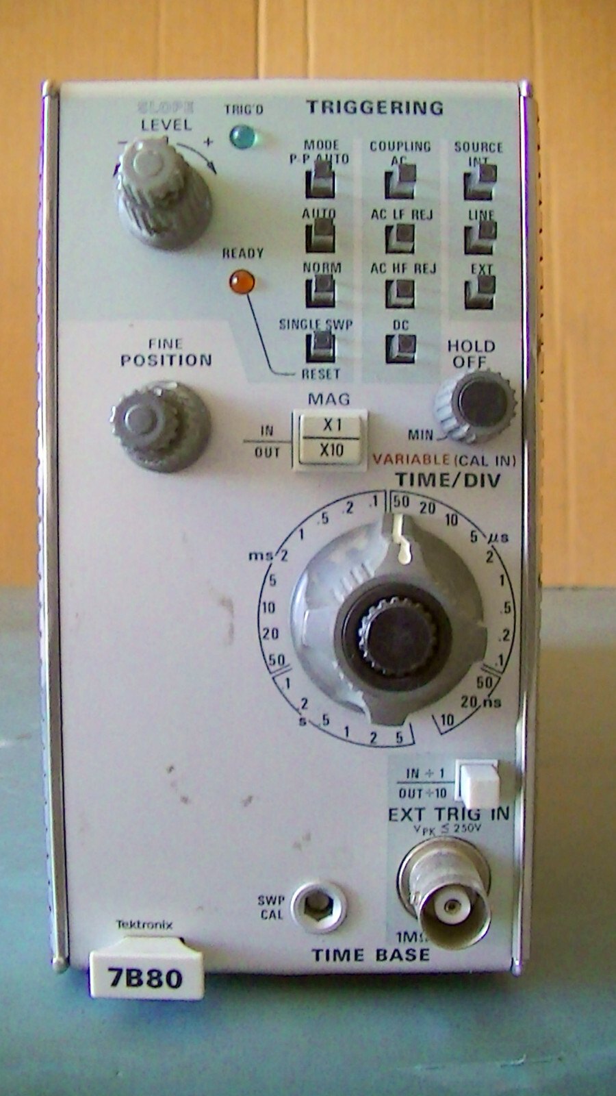 TEKTRONIX 7B80 TIME BASE PLUG-IN MODULE