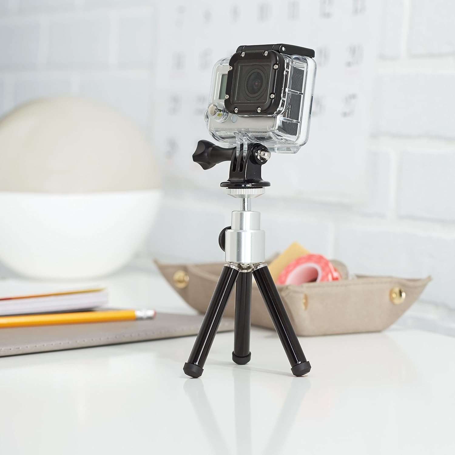 Amazon Basics Lightweight Mini Tripod, Black 1-Pack,
