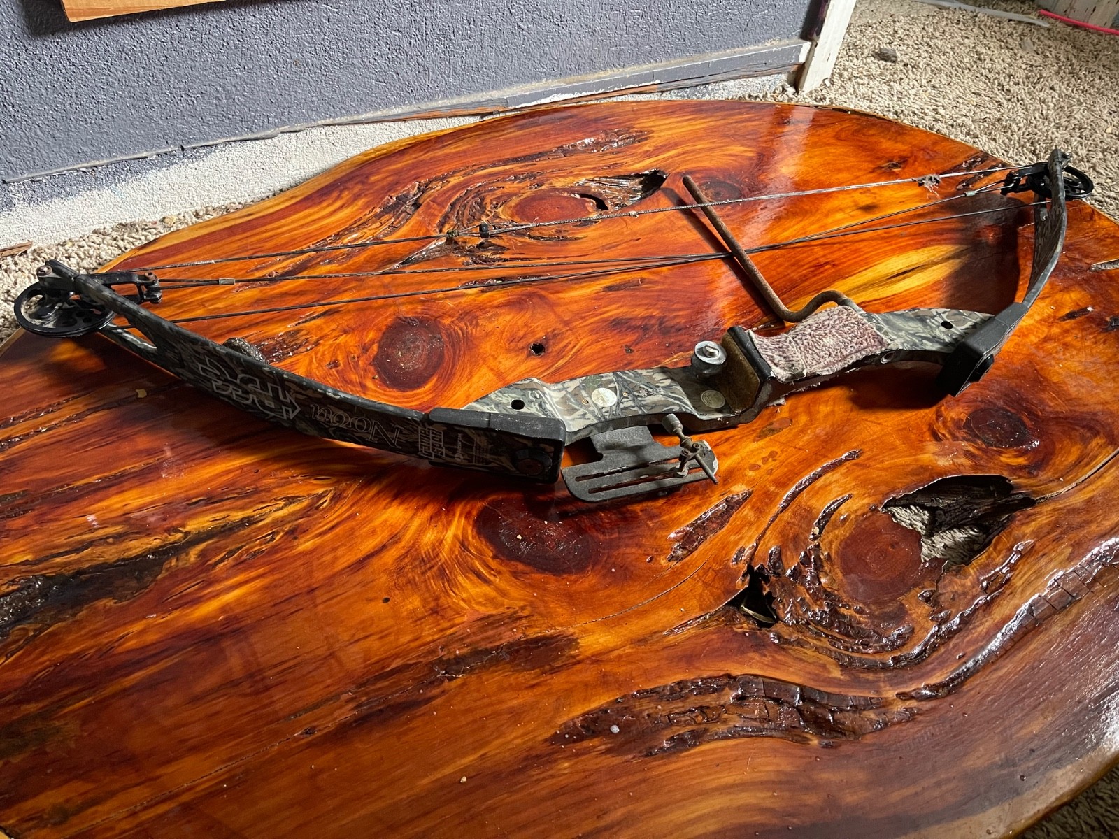 Vintage PSE Nova Compound Bow, Right hand, Mossy Oak Camo