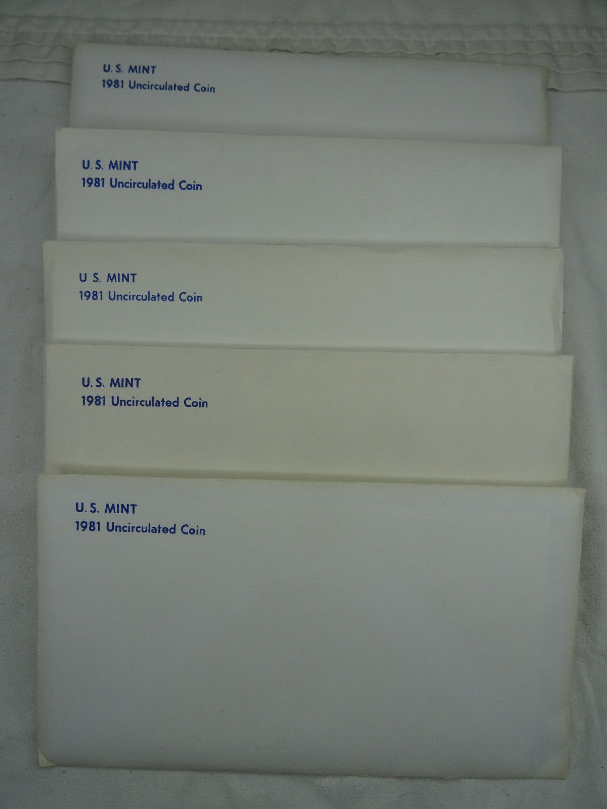 (5) 1981 P D & S US Mint Uncirculated Sets 65 Coins OGP Original Envelopes BU