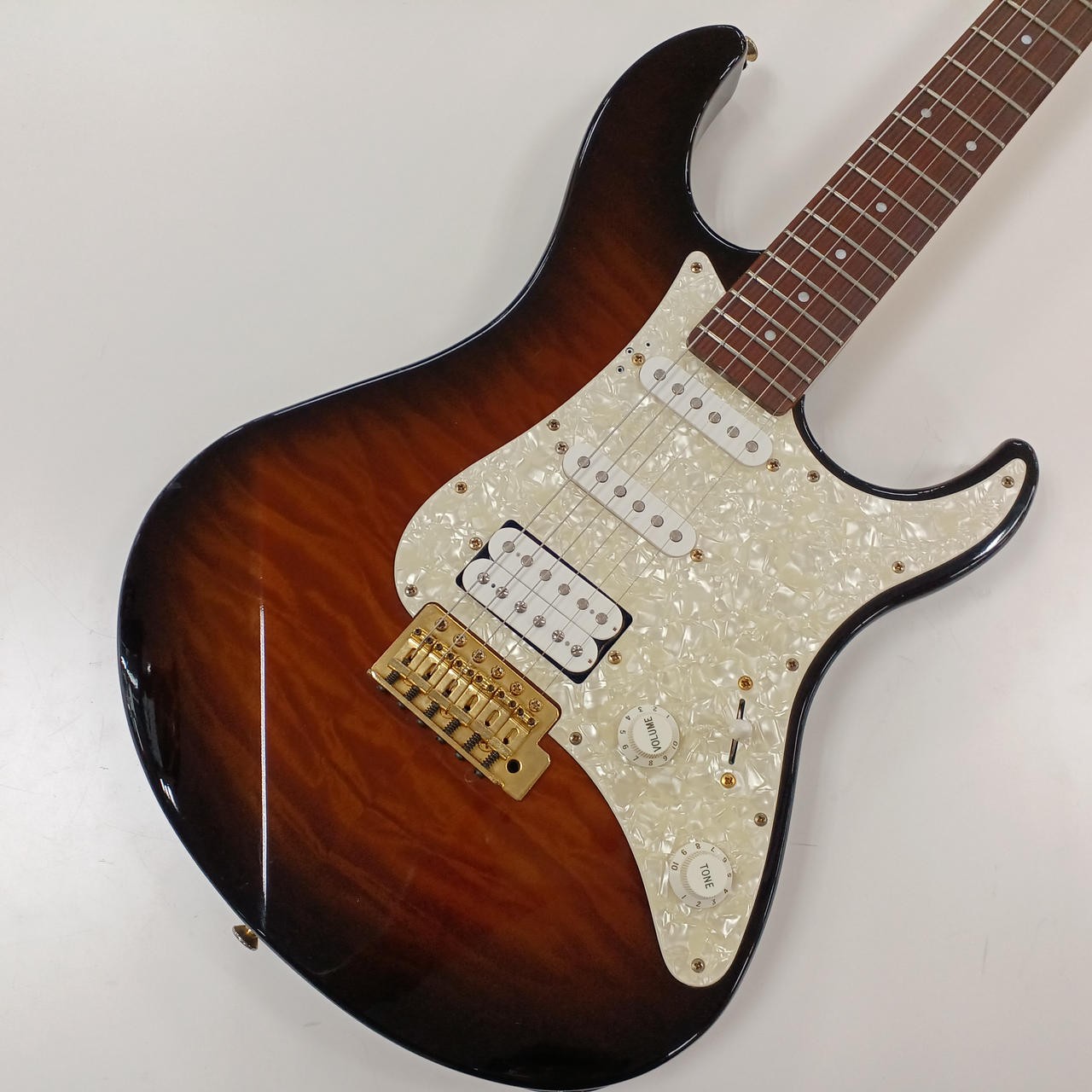 YAMAHA PAC312H Electric Guitar-02