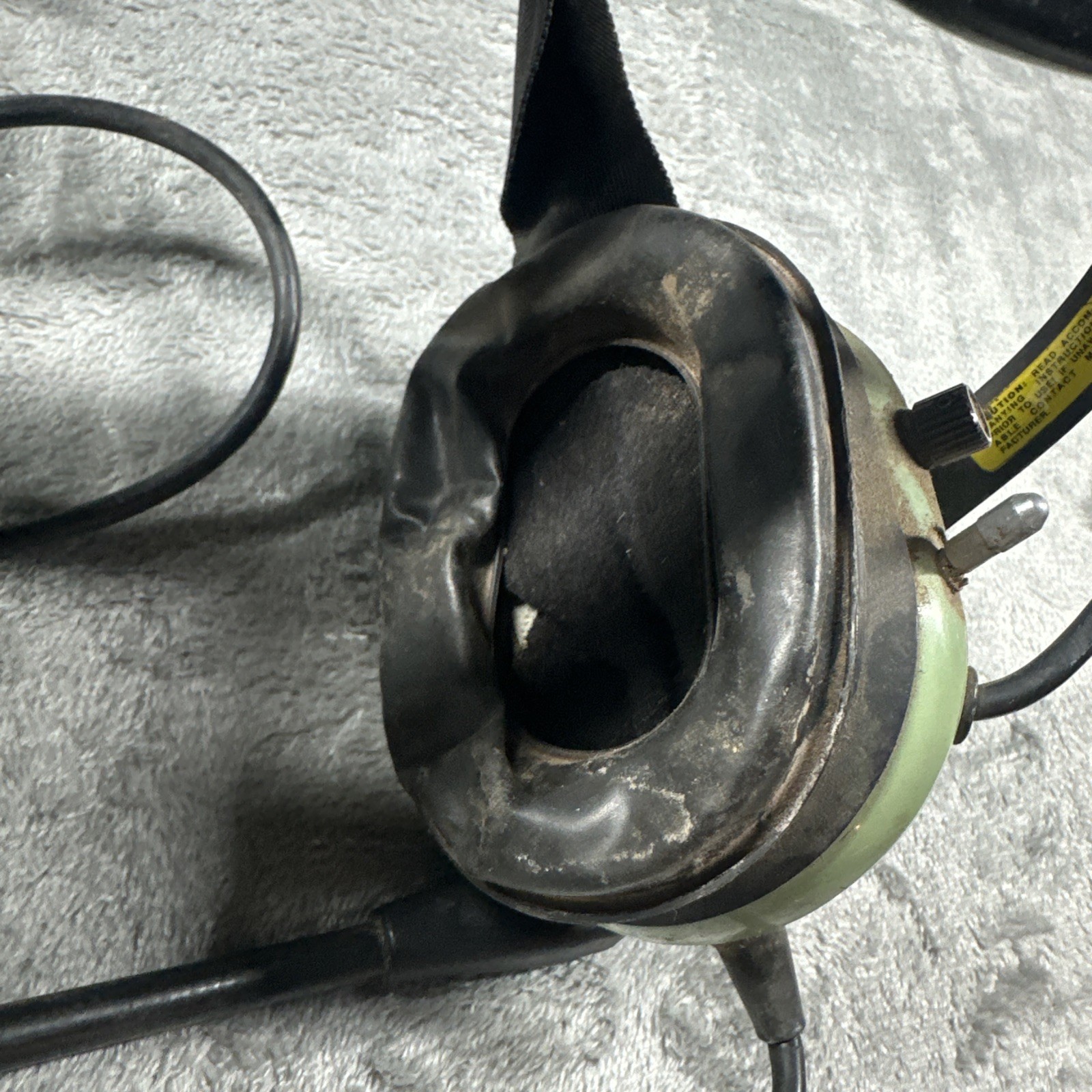 David Clark Model H7240 Vox Headset w/Boom Mounted M-77 Electret Microphone
