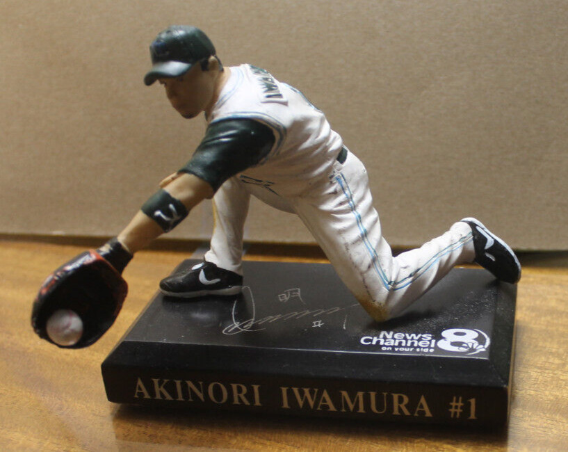 136/ TAMPA BAY RAYS 09/08/07 AKINORI IWAMURA SECOND BASE FIGURINE