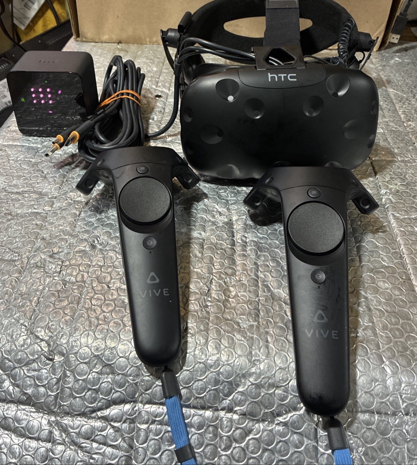 HTC Vive VR Headset Kit w/ 2 Controllers, 1 Base Station With Power Adapter