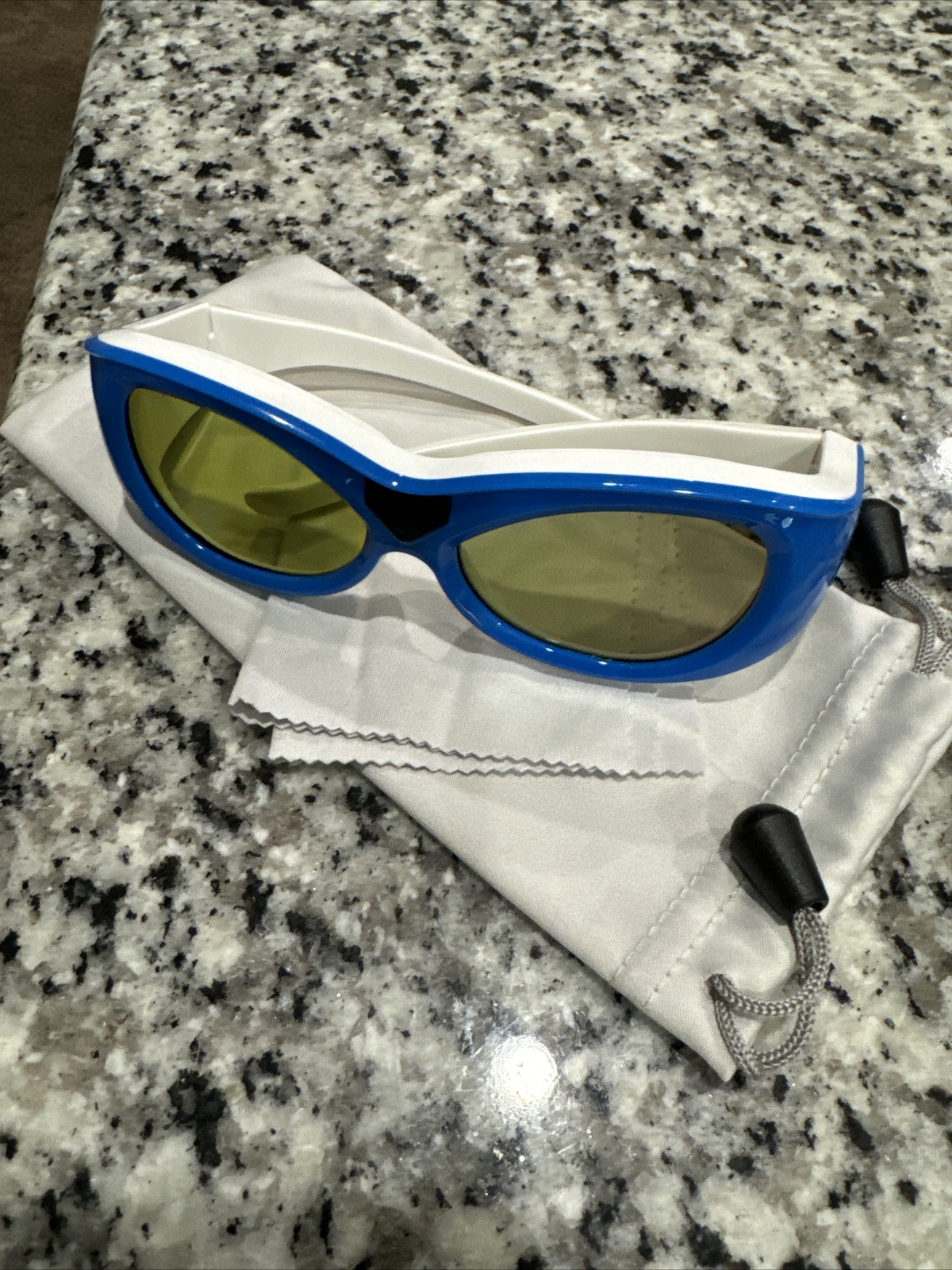 (1) Pair Of 3D Glasses For 3D TV's