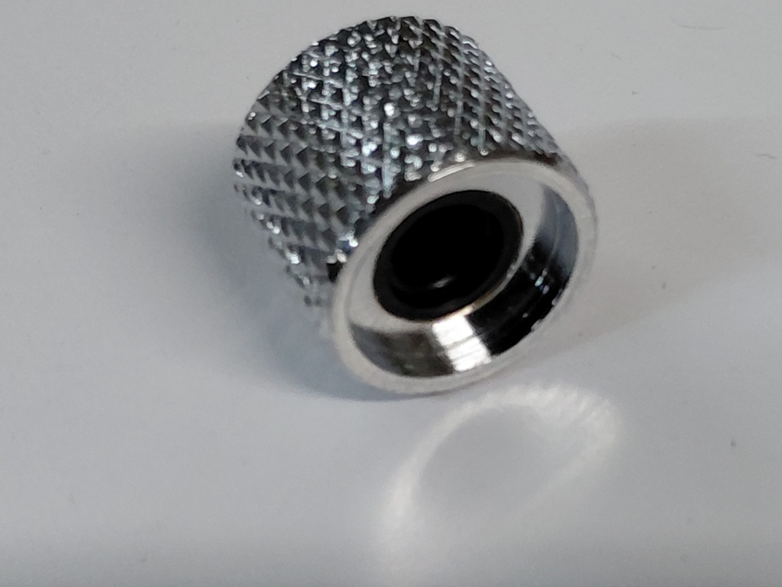 Chrome Knob - Factory Replacement for Peavey Foundation, Forum and Forum Plus