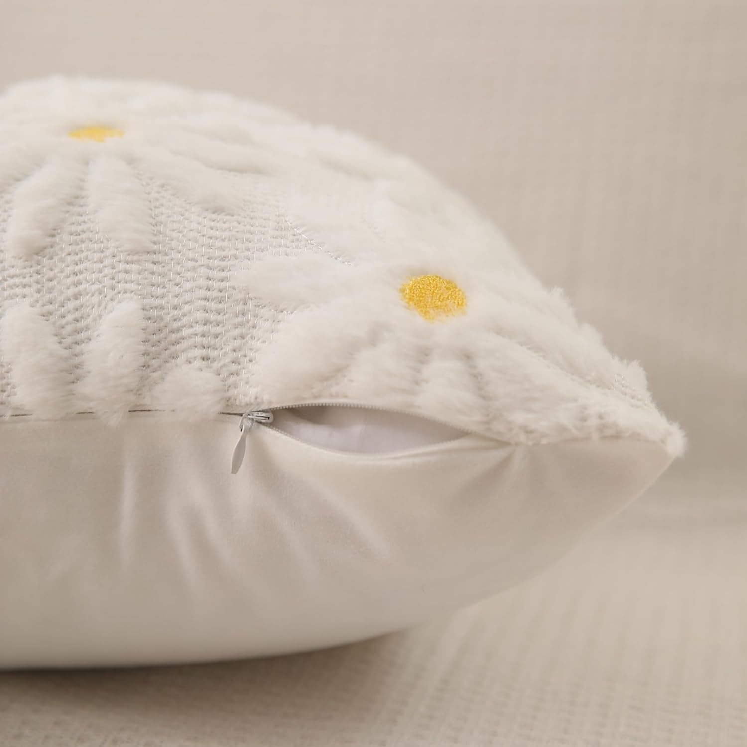 Spring Summer Pillow Covers 18X18 Inch Set of 2 White Daisy Flower Outdoor Farmh