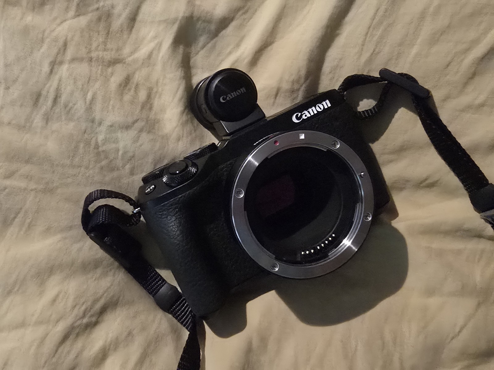 Canon EOS M6 Mark II Bundle: EF-S 18-200mm & Sigma 17-70mm, Bag
