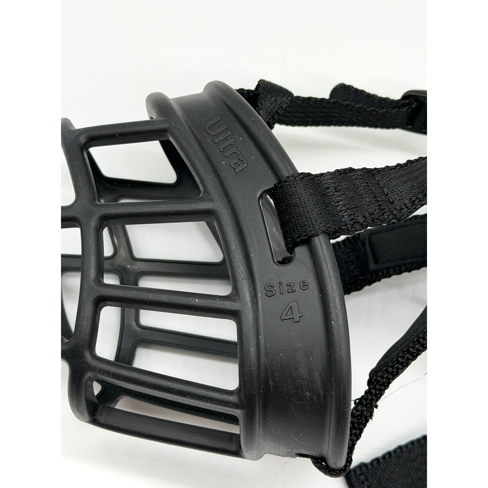 Baskerville Ultra Size 4 Dog Muzzle Adjustable Black Basket Muzzle NWOT