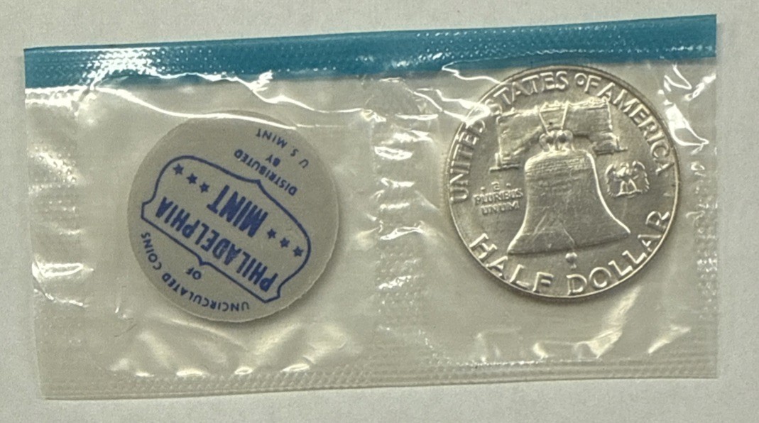 1962 P Uncirculated Franklin Half Dollar In Mint Cello + Mint Token - 90% Silver