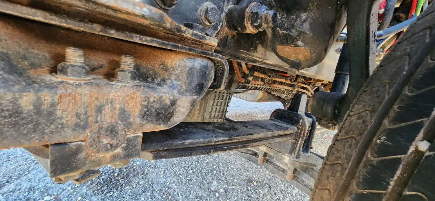 (Used) 2021 Western Star 5700, FRONT LEAF SPRINGS Front Leaf & Springs  P-62622
