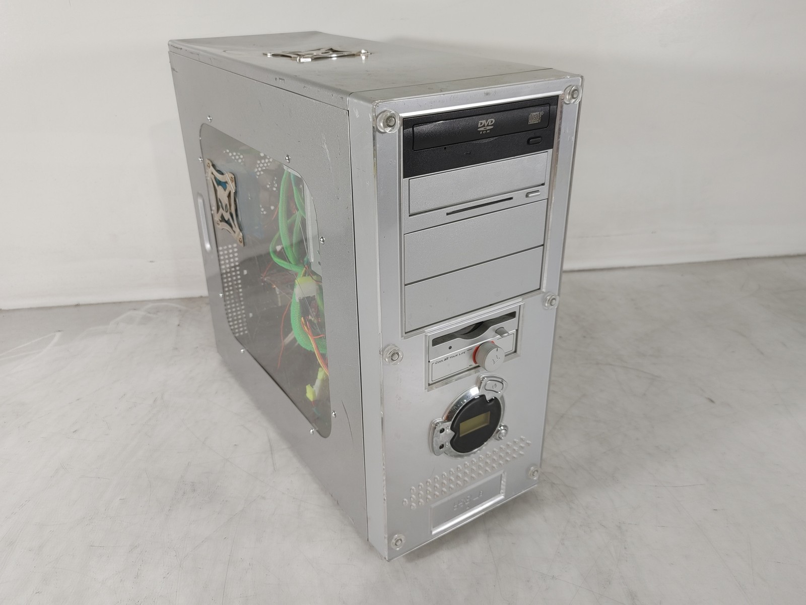 Vintage Asus A8V AMD Athlon 64 3200+ 2.00 GHz 1 GB DDR Desktop