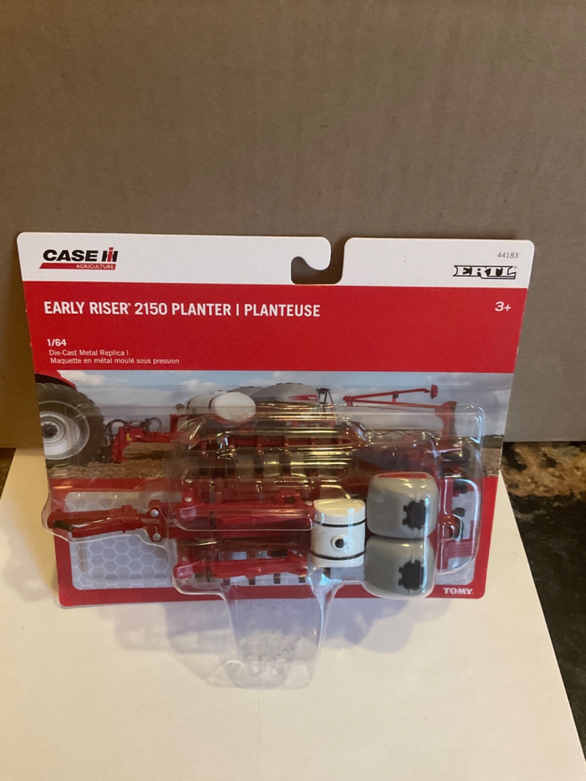 ERTL 1:64  1/64 diecast  CASE IH Early Riser 2150 Planter.    16 row    #44183
