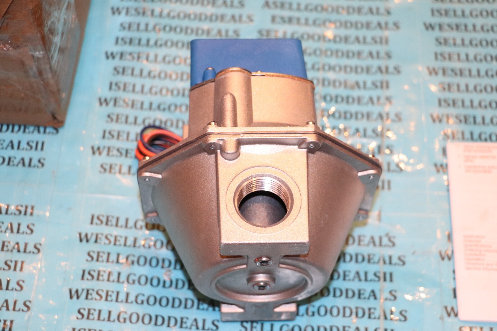Honeywell V8944N1012 Gas Valve 1" New