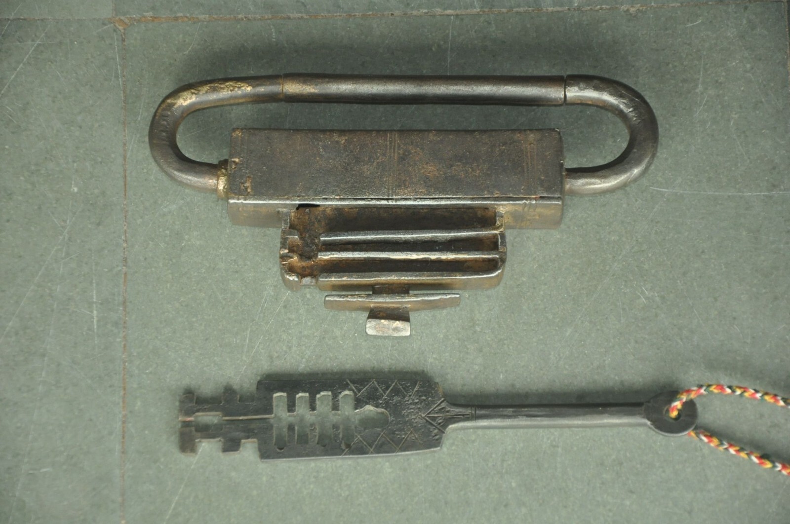 Vintage Unique Shape Iron Handcrafted Solid Heavy Strip System Padlock