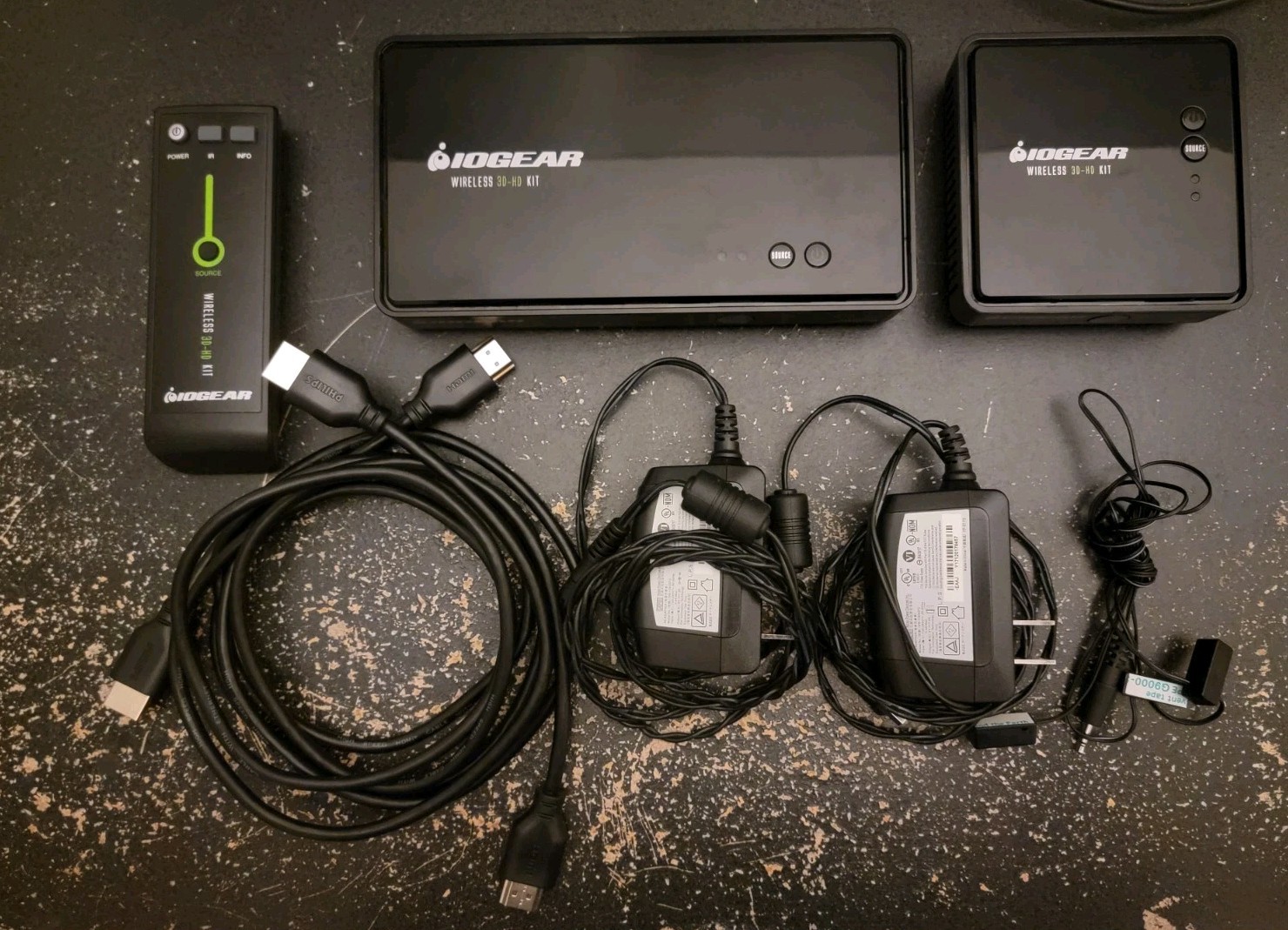 IOGEAR Wireless 3D Digital Kit with Full HD 1080P and 5.1 Channel Digital Audio