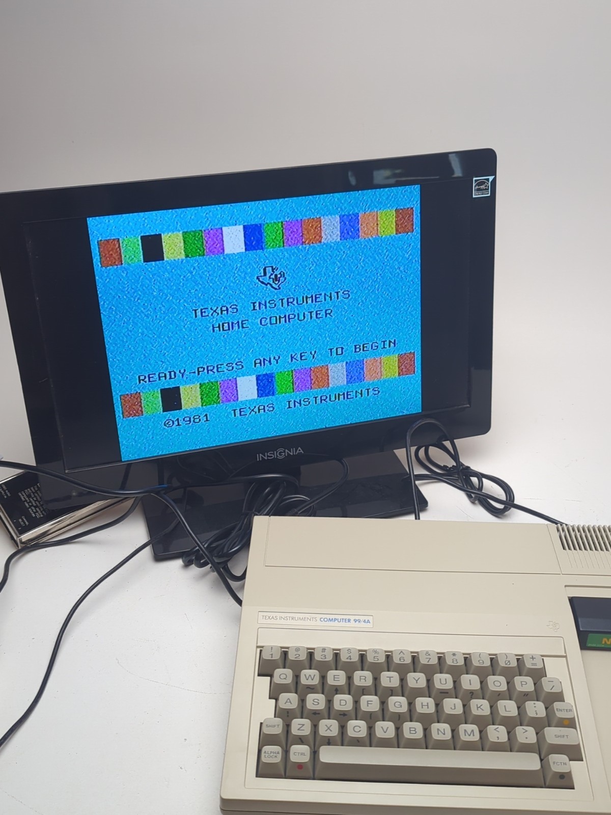 Texas Instruments Ti-99/4A (PHC004A) Vintage Home Computer