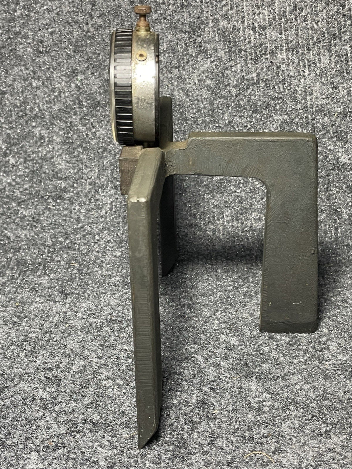 Mitutoyo No. 2416F Dial Indicator On Heavy Tripod Base (Note Rust)