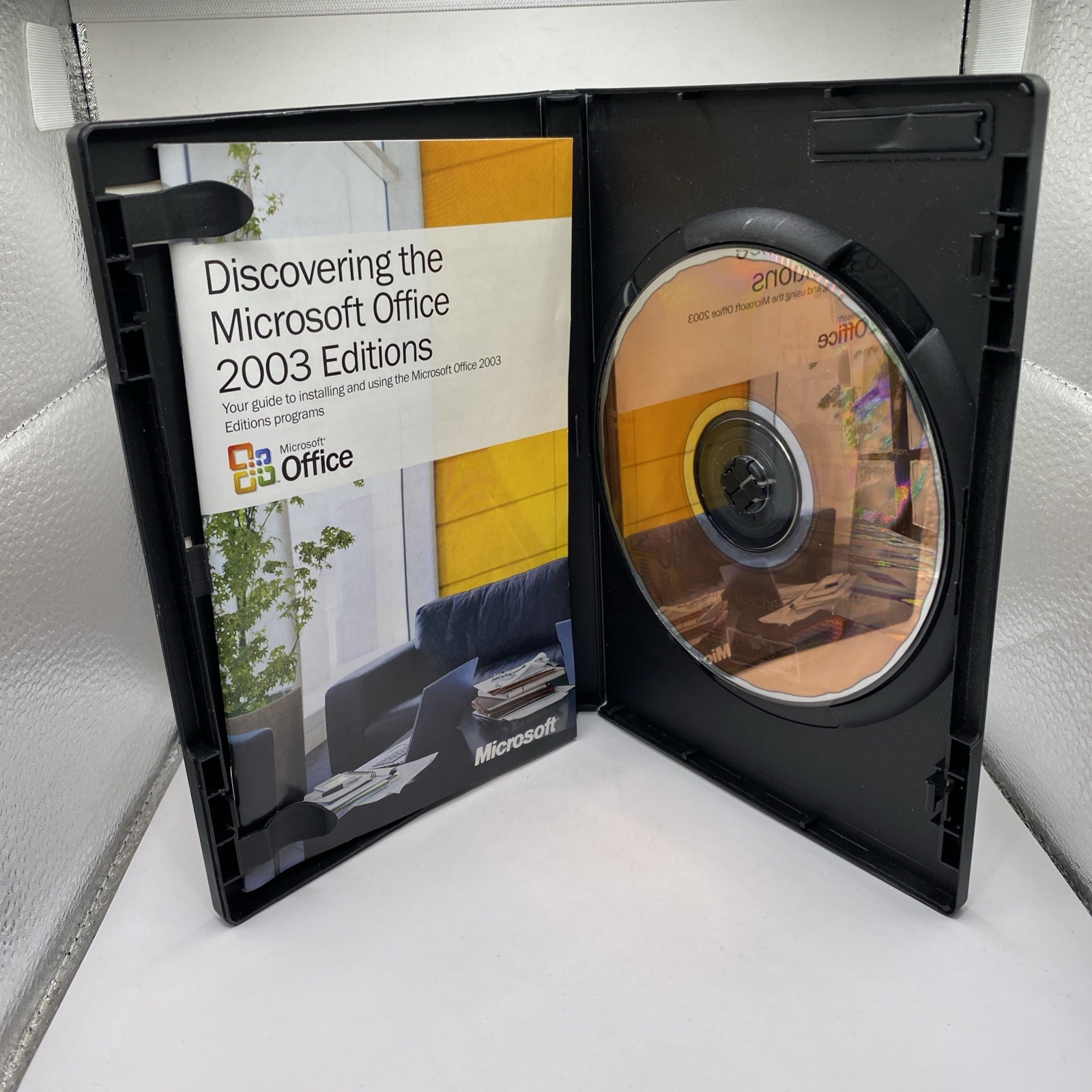 Microsoft Office Student and Teacher Edition 2003 W/ Key READ