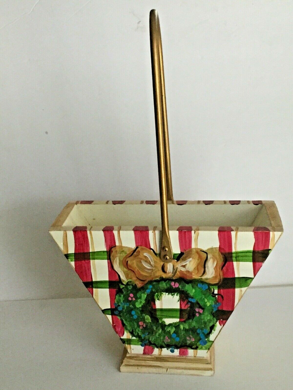 Country Christmas Wood/Metal Basket Wreath Ribbon Plaid Designed Center Handle