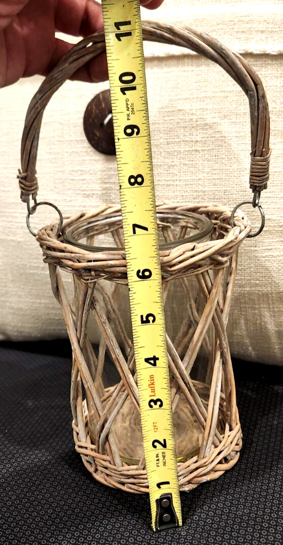 Cute! Wicker Basket & Handle W/Glass Vase for Flowers /Potpourri or? ~Home Decor