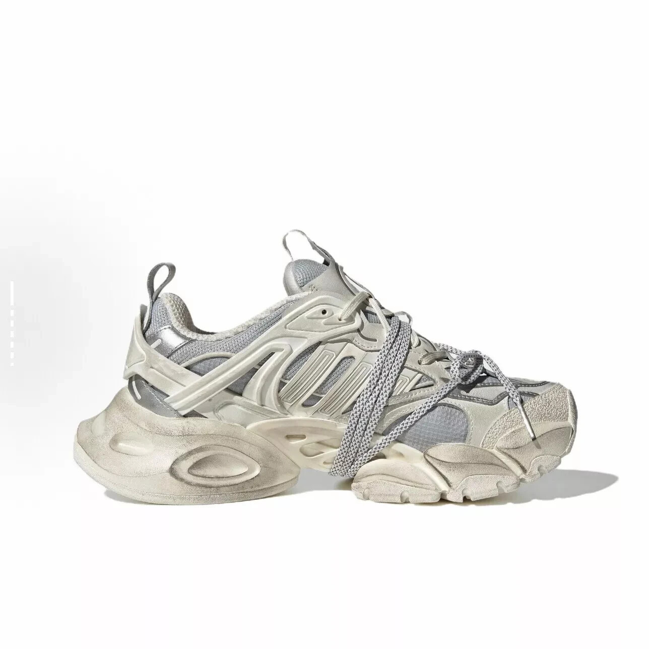 adidas XLG RUNNER DELUXE Silver JS1588-NEW WITH BOX