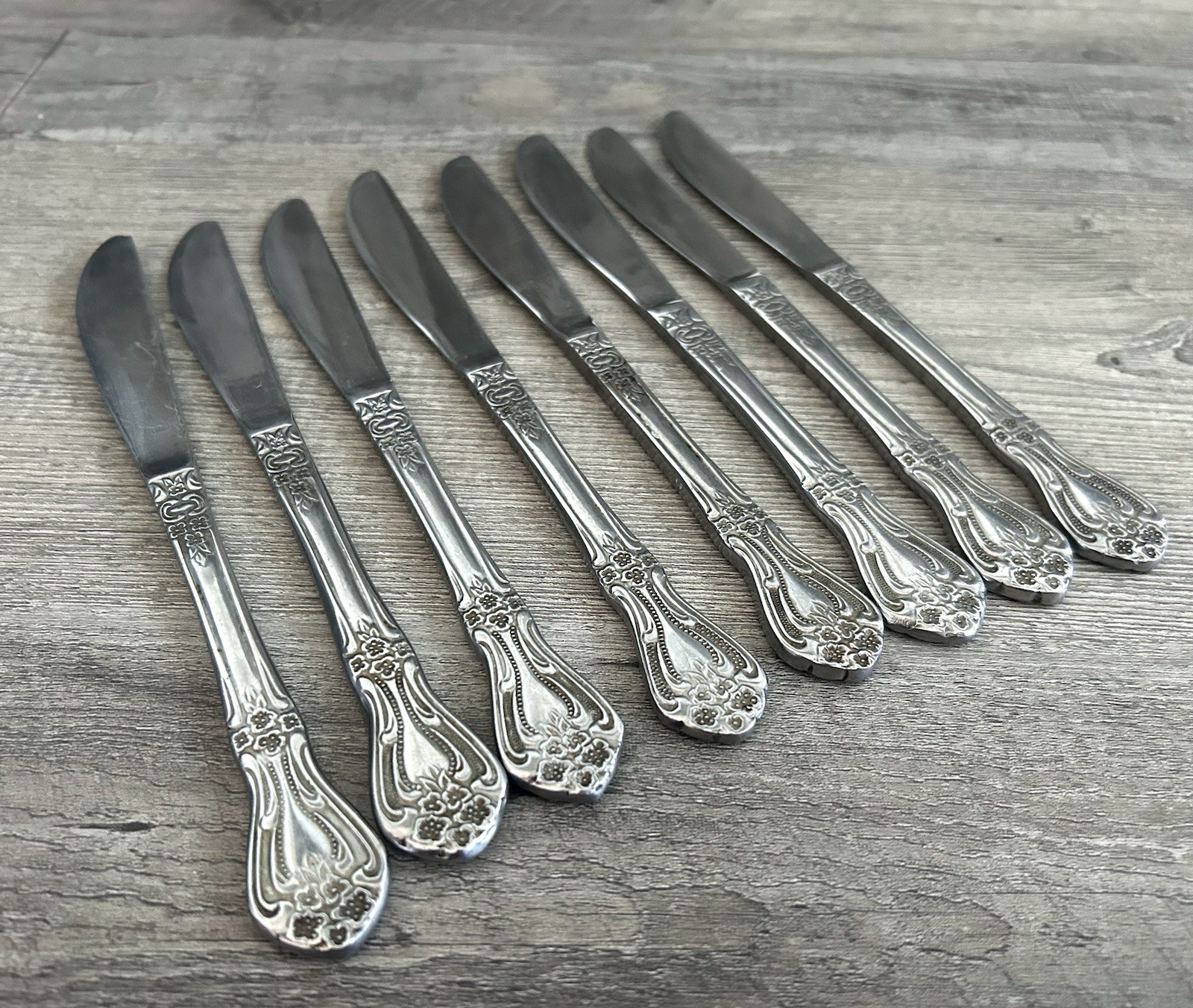 Stanley Roberts Rogers Knives Stainless Valentine Set Of 8 Pierced 8.5"